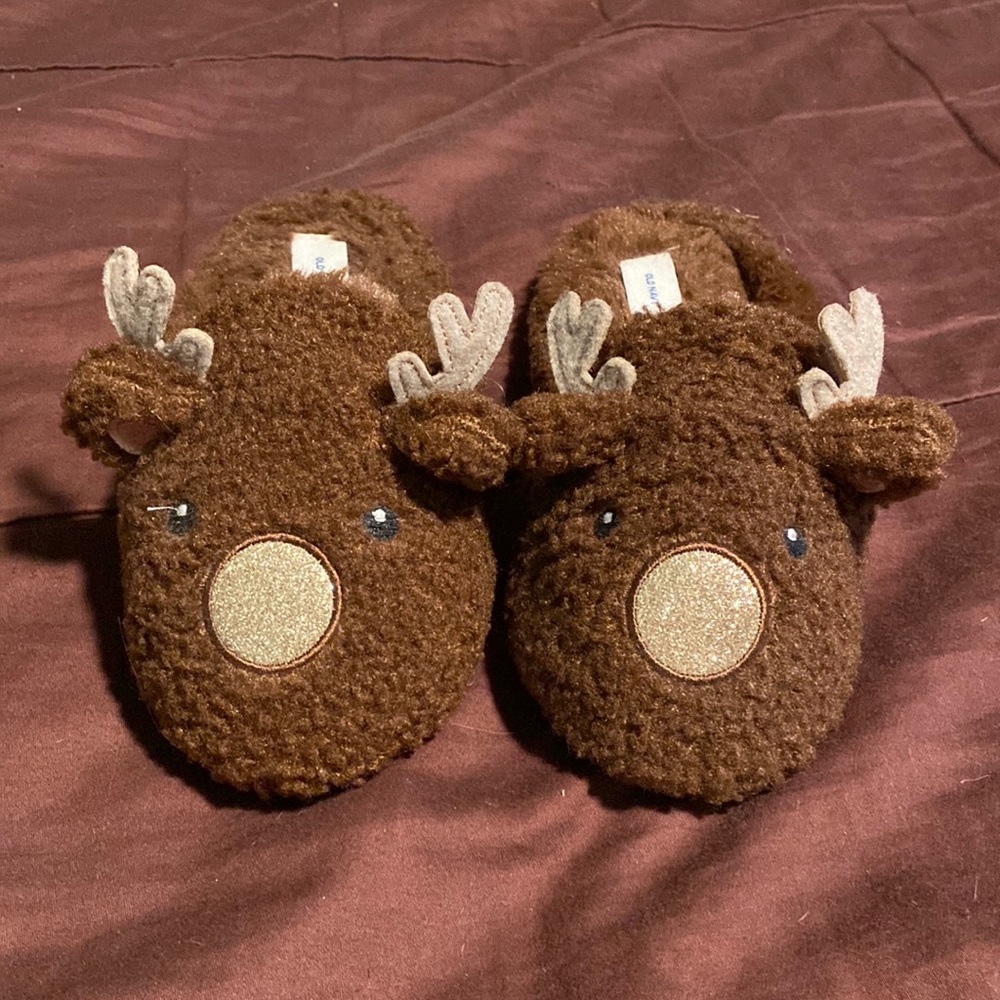 Christmas Themed Slippers by Old Navy Brand.  EUC!